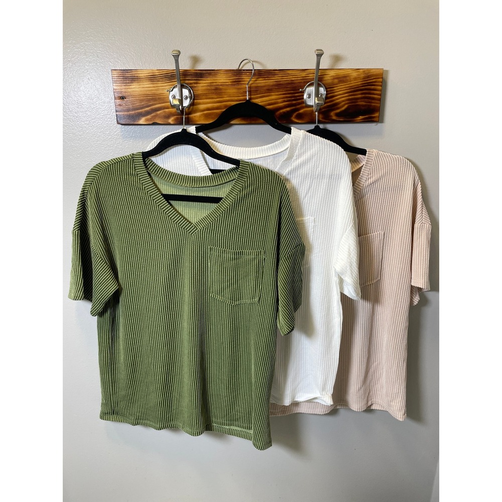 Lot of 3 Womens Ribbed V-Neck Pocket T-Shirts Green White Pink Size Small